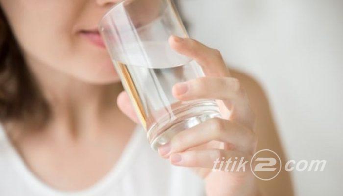 Ketahui! 10 Manfaat Minum Air Hangat untuk Kesehatan