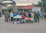 Anggota Koramil 0822/11 Tapen Bagikan Ratusan Takjil Bersama PT. Cakrawala