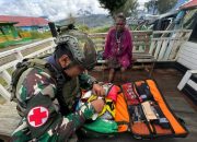 Dengan Hati Gembira Dokter Berikan Layanan Pengobatan Untuk Mama Papua