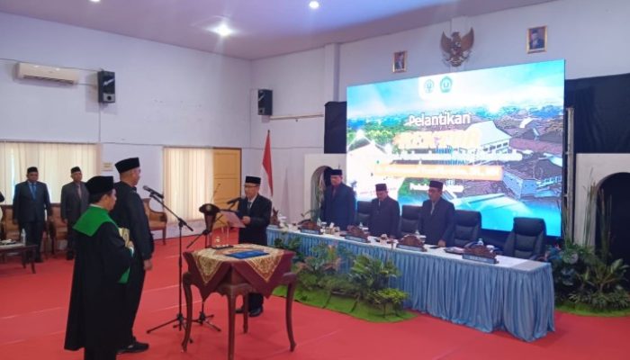 Pengambilan Sumpah Jabatan Rektor Universitas Abdurachman Saleh (Unars) Situbondo Periode 2024-2029