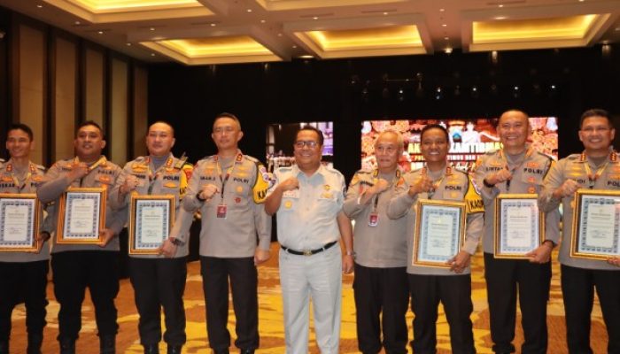 Polres Bondowoso mendapatkan penghargaan the best tema dalam pos Yan ops ketupat Semeru 2024