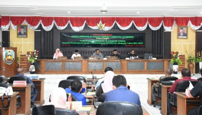 DPRD Rapat Paripurna Pembahasan Raperda RPJPD Tahun 2025-2045