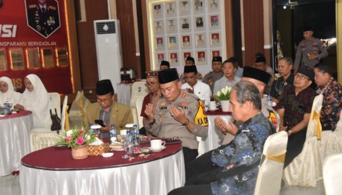 Doa bersama lintas agama dalam memperingati HUT Bhayangkara ke 78 di Polres Bondowoso