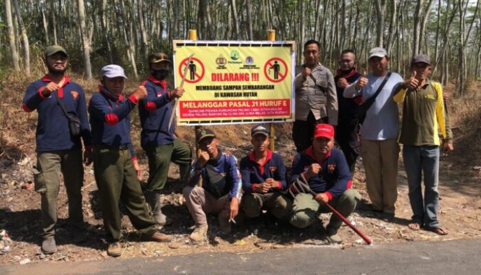 Perum Perhutani Bondowoso Bekerjasama Dengan Polri Serta Dinas Lingkungan Hidup Melakukan Edukasi Kepada Siswa Dan Siswi