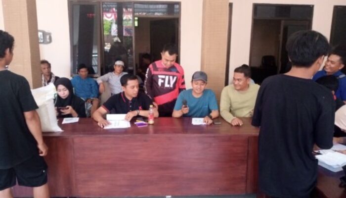 Sangat Membantu Untuk Masyarakat, Pembagian Bantuan Pangan (BAPANG) Beras 10 Kg di Dusun Parseh Desa Leprak 1