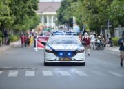 Polres Situbondo Kawal Kirab Maskot Pilkada 2024