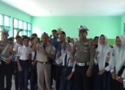 Program Masuk Pak Eko dan Halo Cak Ri dari Satlantas Polres Bondowoso Sisir Dua Sekolah