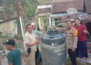 Inisiatif 3 Pilar di Desa Leprak,Polres Bondowoso lakukan Pemasangan Pipa dan Tandon Air di sekolah dan masjid