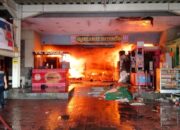 Pusat Perbelanjaan Terbesar Di Situbondo Kurnia Darma Sentosa (KDS) Ludes Terbakar