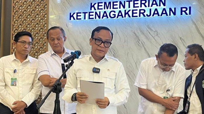 Wamenaker : Presiden Prabowo Tidak Berharap terjadinya Pemutusan Hubungan Kerja (PHK)