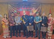 Letkol Inf Rinto Wijaya menerima PIN dan Senjata Pusaka dari kerajaan Skala Brak
