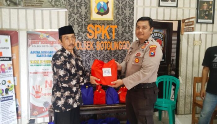 Indahnya Berbagi Bulan Ramadhan,Polsek Botolinggo Bagikan Bingkisan  dan  Ajak Media Buka Bersama