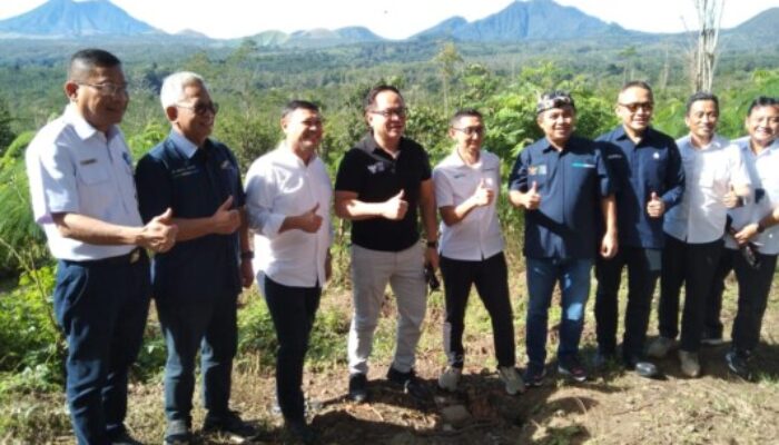 Perkuat Ekonomi Desa Dukung Asta Cita, Wakil Menteri BUMN Tinjau Program Kemitraan Kopi Perhutani di Bondowoso