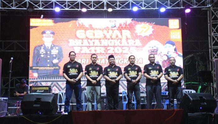 Dandim Tinjau UMKM, Buka Gebyar Bhayangkara Fair 2025 dengan Potong Pita