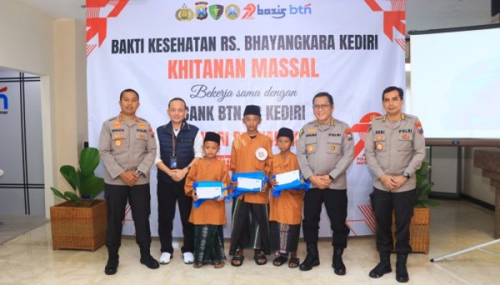 Kolaborasi Polres Kediri Kota Bersama RS Bhayangkara dan BTN Gelar Khitanan Gratis di Hari Bhayangkara ke -79