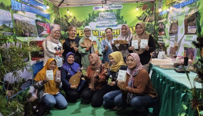 MERIAHKAN FESTIVAL MUHARAM 2025, STAND PERUM PERHUTANI BONDOWOSO DAPAT SANJUNGAN DARI PENGUNJUNG