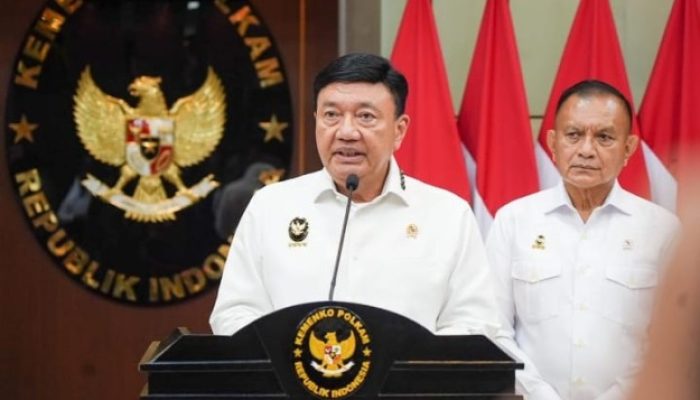 Menko Polkam Soroti Upaya Kelompok Tertentu Rendahkan Bendera Nasional