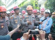 Kapolda Jatim Tinjau Evakuasi Korban Robohnya Bangunan Ponpes Al Khoziny di Sidoarjo