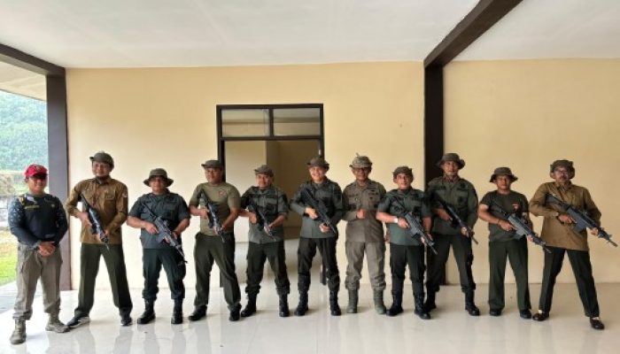Perhutani KPH Bondowoso Ikuti Latihan Menembak di Pusdiklat Brimob Watukosek