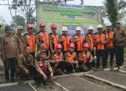 Perhutani Bondowoso dan LMDH Wonoasri Gelar Tabur Benih Pinus Merkusii Serentak di BKPH Sukosari