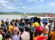 Personil Polres Bondowoso Bersama Tim Gabungan Berhasil Temukan Korban Hanyut di Bendungan Sampean Baru
