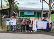 Babinsa dan Siswa SDN 2 Koncer Kidul Turun ke Jalan, Aksi Bagi Takjil Ini Bikin Haru Warga Bondowoso