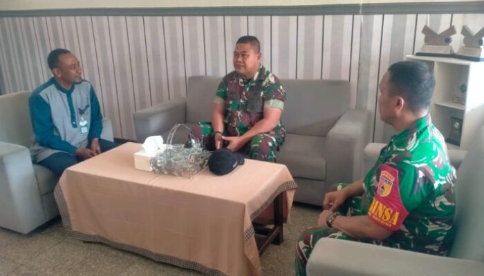 Danramil 0822/01 Kota Tinjau Sarana Olahraga di Ponpes Al-Irsyad, Dukung Pembinaan Fisik Santri