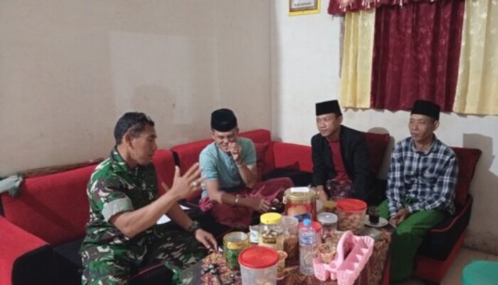 Komsos Babinsa Sumber Dumpyong, Wujud Nyata Kedekatan TNI dengan Warga