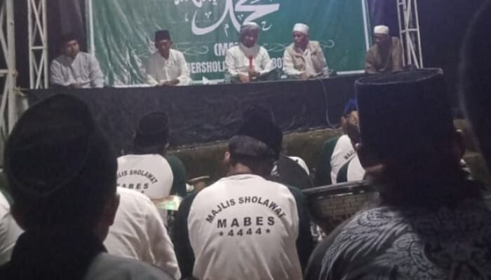 Mabes Bersinar,Ratusan Warga Padati Pengajian Bersalawat di Botolinggo