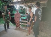 Jaga Keamanan Lingkungan, Babinsa Dawuhan Aktif Komsos Bersama Warga di Pos Kamling