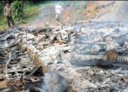 Kebakaran Hebat di Botolinggo Bondowoso, Rumah Warga Ludes Jadi Abu, Surat Penting dan Harta Benda Tak Tersisa