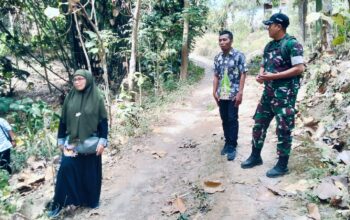 Babinsa Raban Wetan Dampingi BPMD Tinjau Lokasi Rencana Sasaran TMMD Imbangan di Sukosari