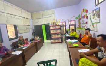 Babinsa Jadi Mitra Strategis Desa, Administrasi Blimbing Didorong Lebih Profesional