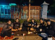NGOPI BARENG REKAN JURNALIS BONDOWOSO, MAMPIR DI ANGKRINGAN MAS BRE