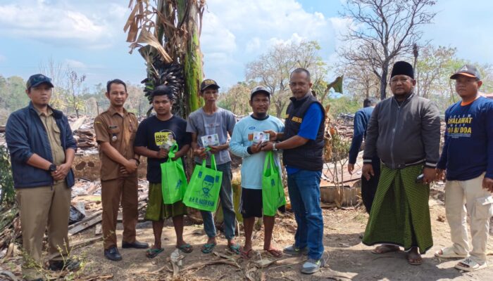 Nasim Khan Indonesia bersama SAHMASY Bantu Korban Kebakaran di Gayam Jumas Botolinggo
