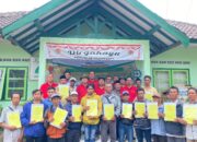 Perhutani KPH Bondowoso Tandatangani dan Serahkan PKS Agroforestry kepada LMDH Spirit Ijen dan LMDH Gunung Hijau