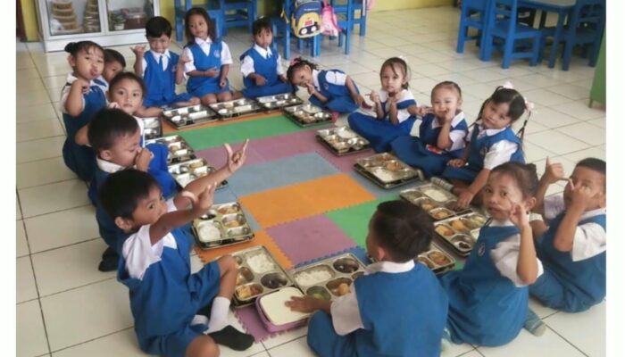 TK PGRI 5 Terima Makan Bergizi Gratis, Murid Terlihat Sangat Ceria
