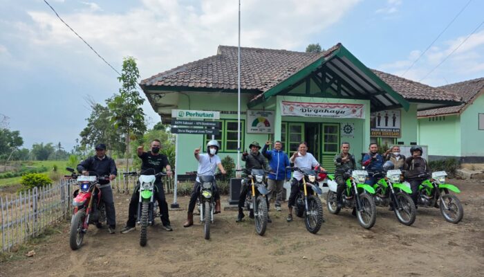 Patroli Bersama Perhutani dan Masyarakat Kawasan Lereng Gunung Raung, Tekan Potensi Kebakaran Hutan dan Lahan